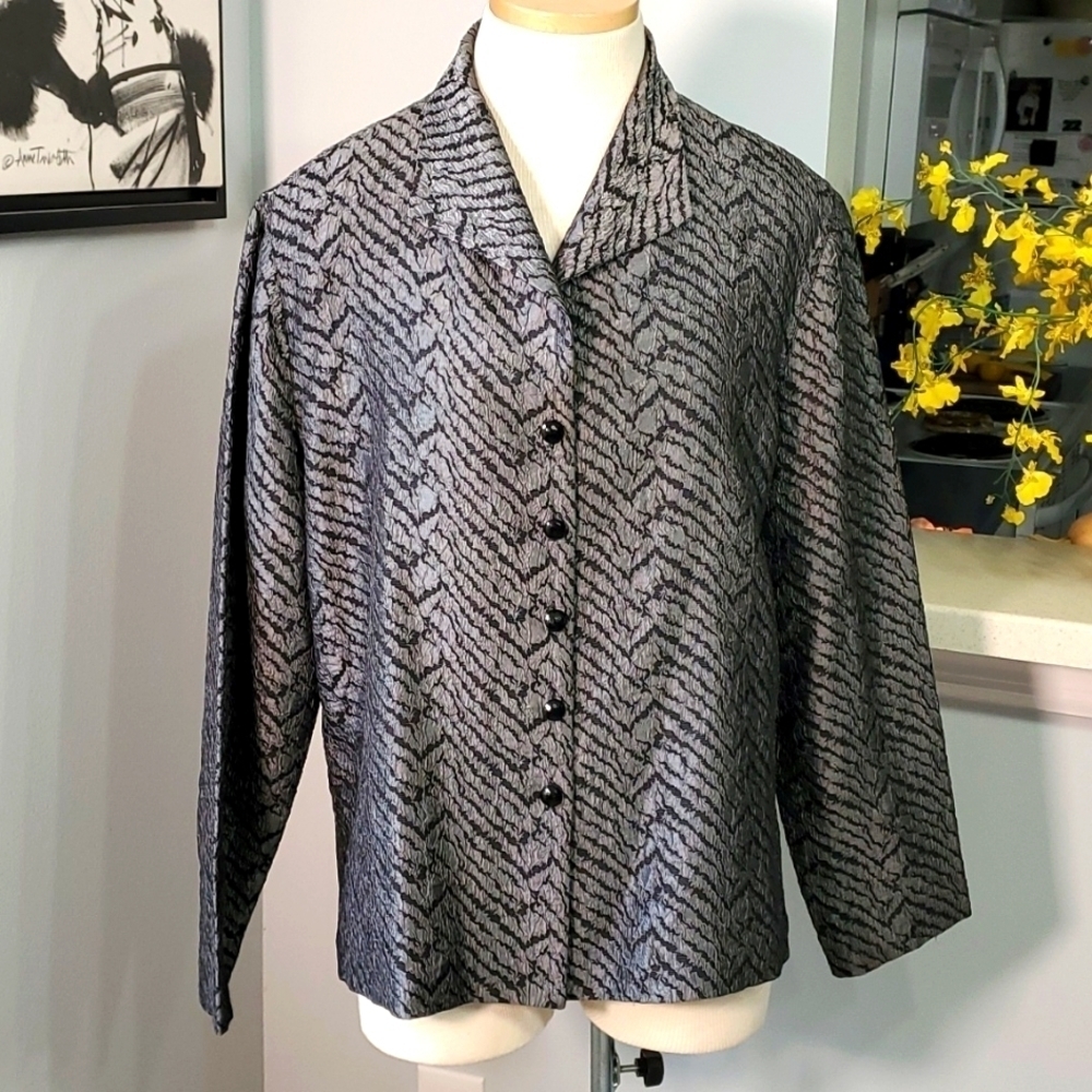 Draper's & Damon's light weight gray/black jacket. Size large. Mature Wo…